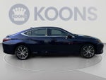 2022 ES 300h Thumbnail 9