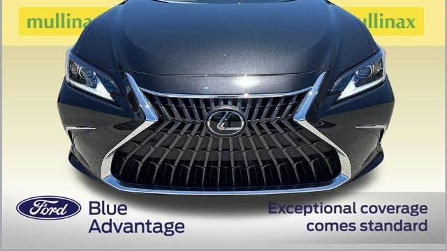2025 Lexus ES 300h Base