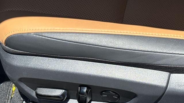 2025 Lexus ES 300h Base