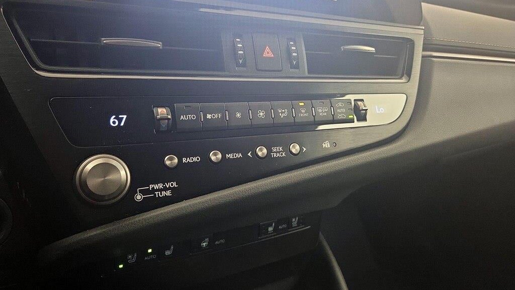 2025 Lexus ES 300h Base