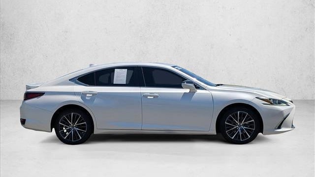 2024 Lexus ES 300h Base