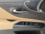 2021 ES 300h Thumbnail 25