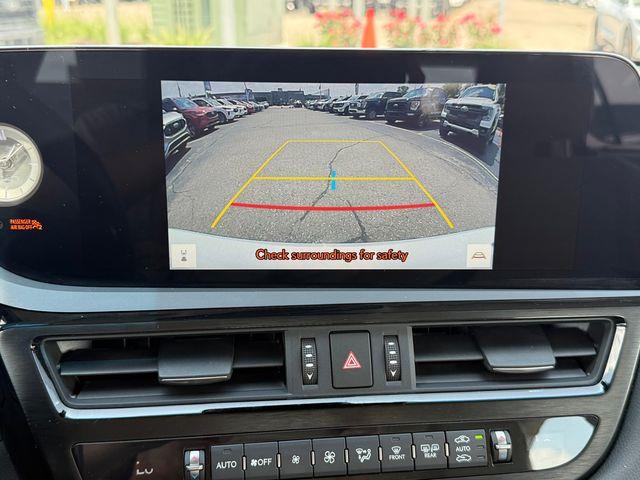 2024 Lexus ES - $44,999