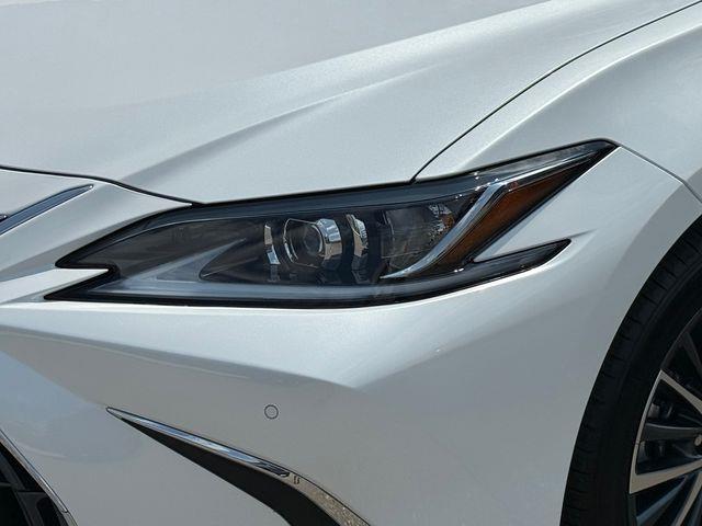 2024 Lexus ES - $44,999
