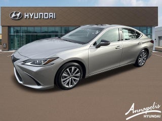 2021 Lexus ES 350 with Silver Exterior