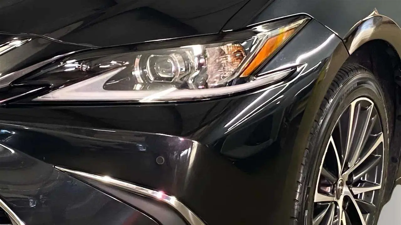 2023 Lexus ES 350 Base