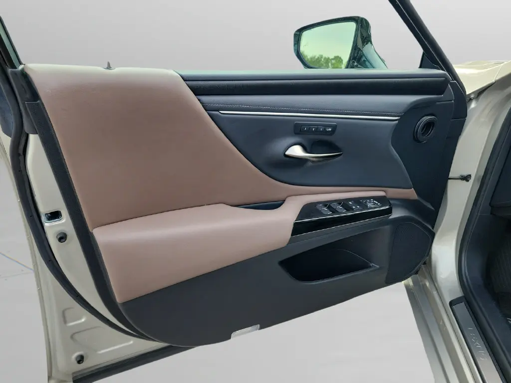 2024 Lexus ES - $42,299