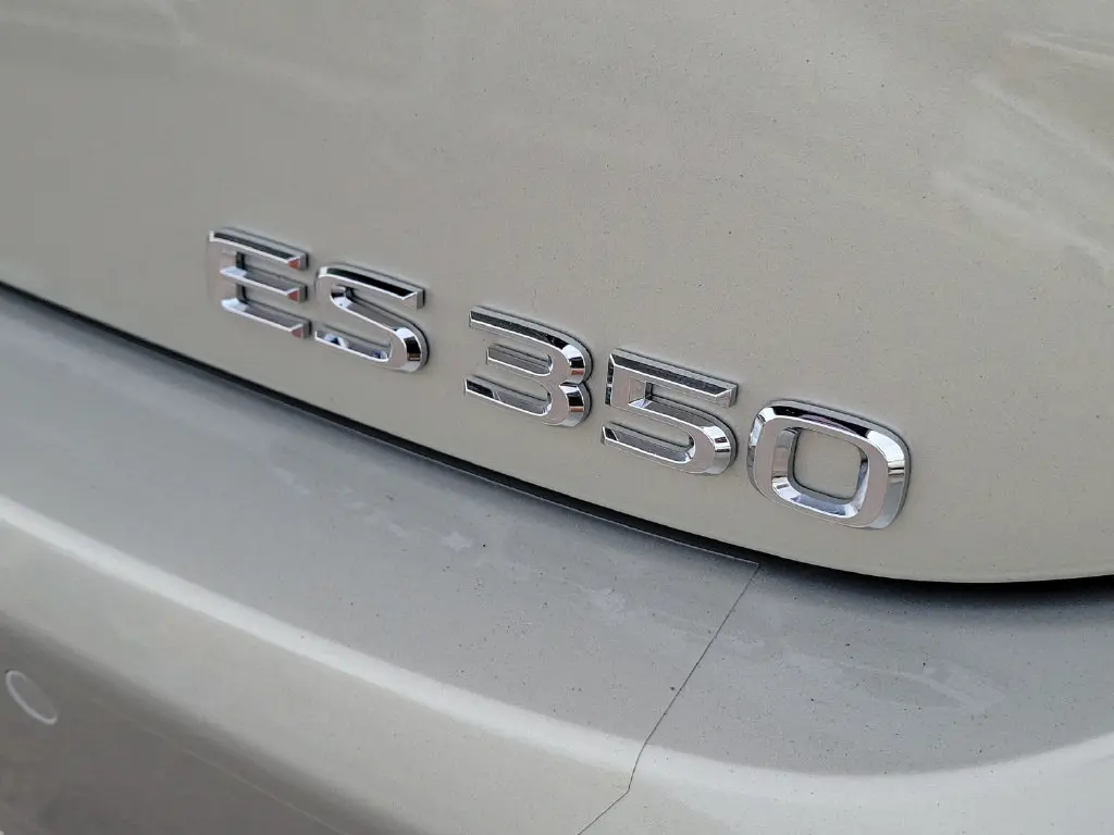 2024 Lexus ES - $42,299