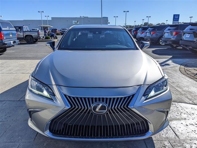 2020 Lexus ES - $24,839