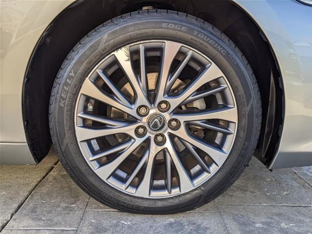 2020 Lexus ES - $24,839