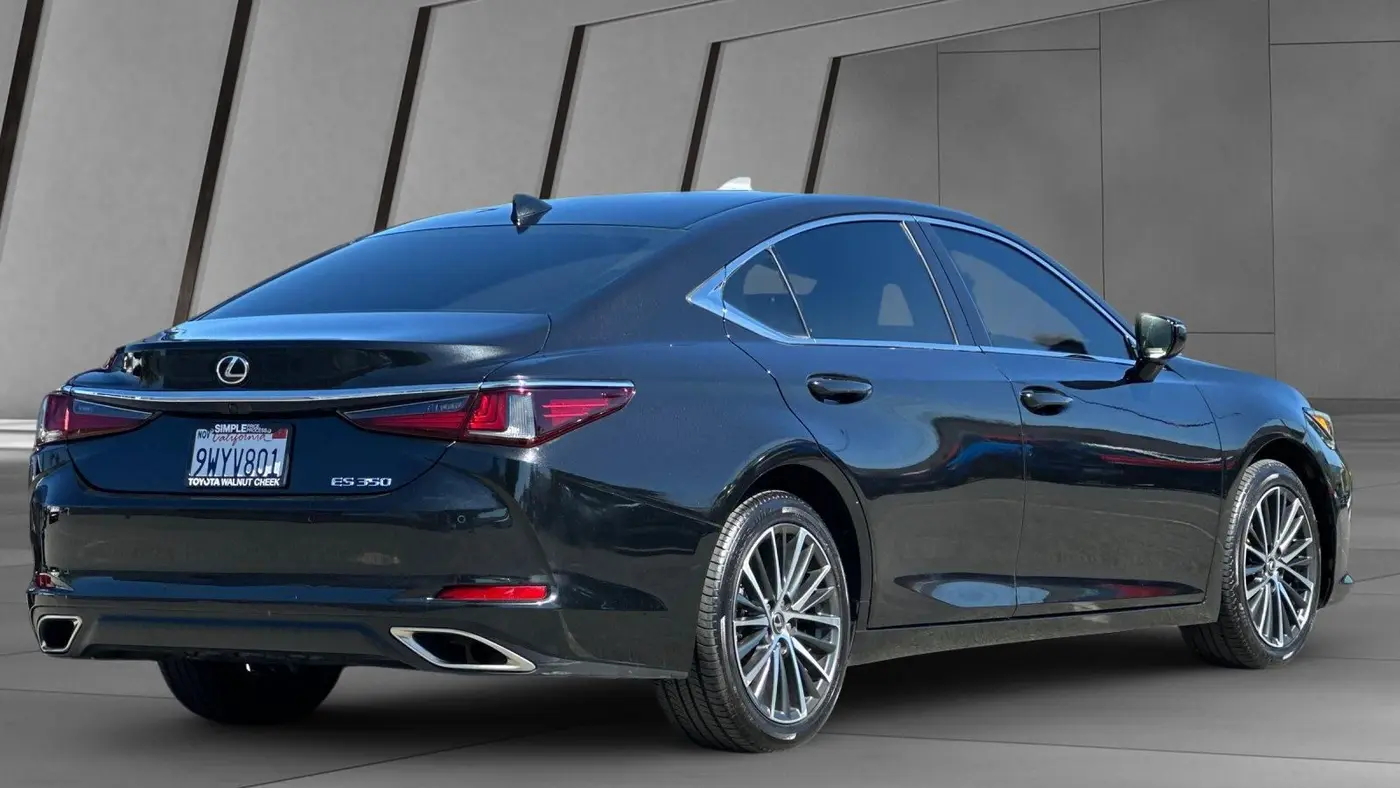 2022 Lexus ES 350 Base