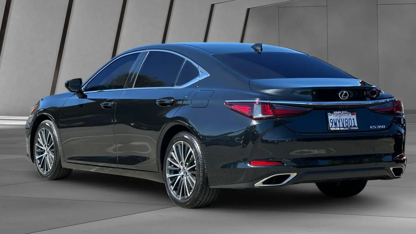 2022 Lexus ES 350 Base