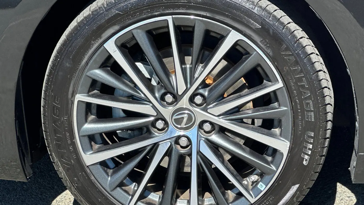 2022 Lexus ES 350 Base