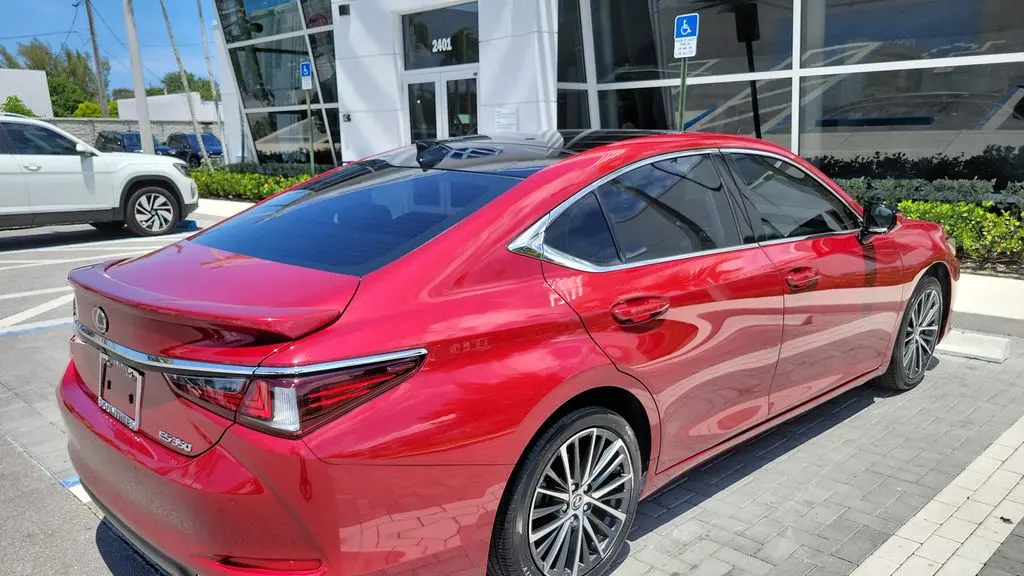 2023 Lexus ES 350 Base