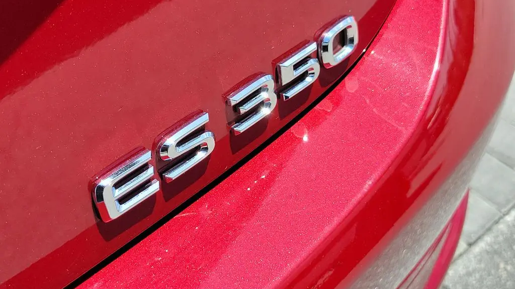 2023 Lexus ES 350 Base