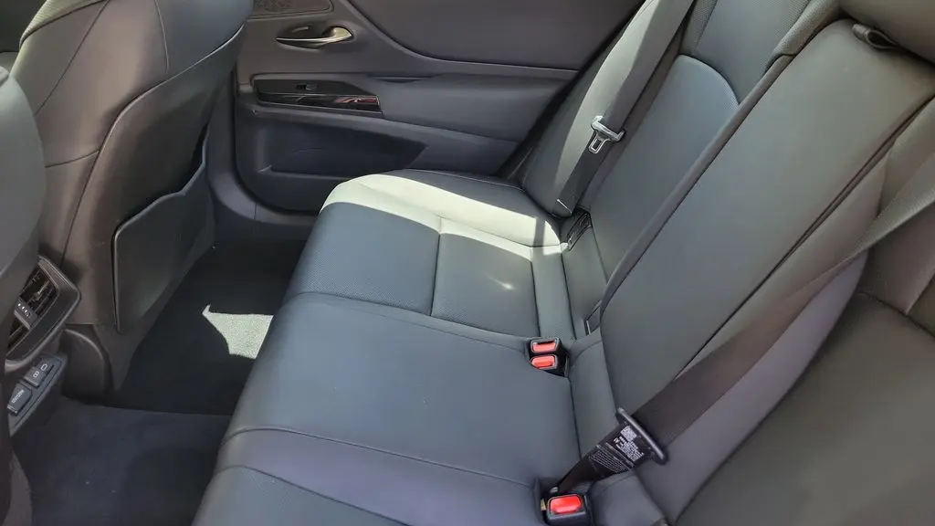2023 Lexus ES 350 Base
