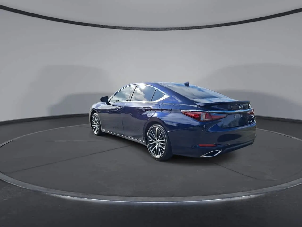 2025 Lexus ES - $44,289