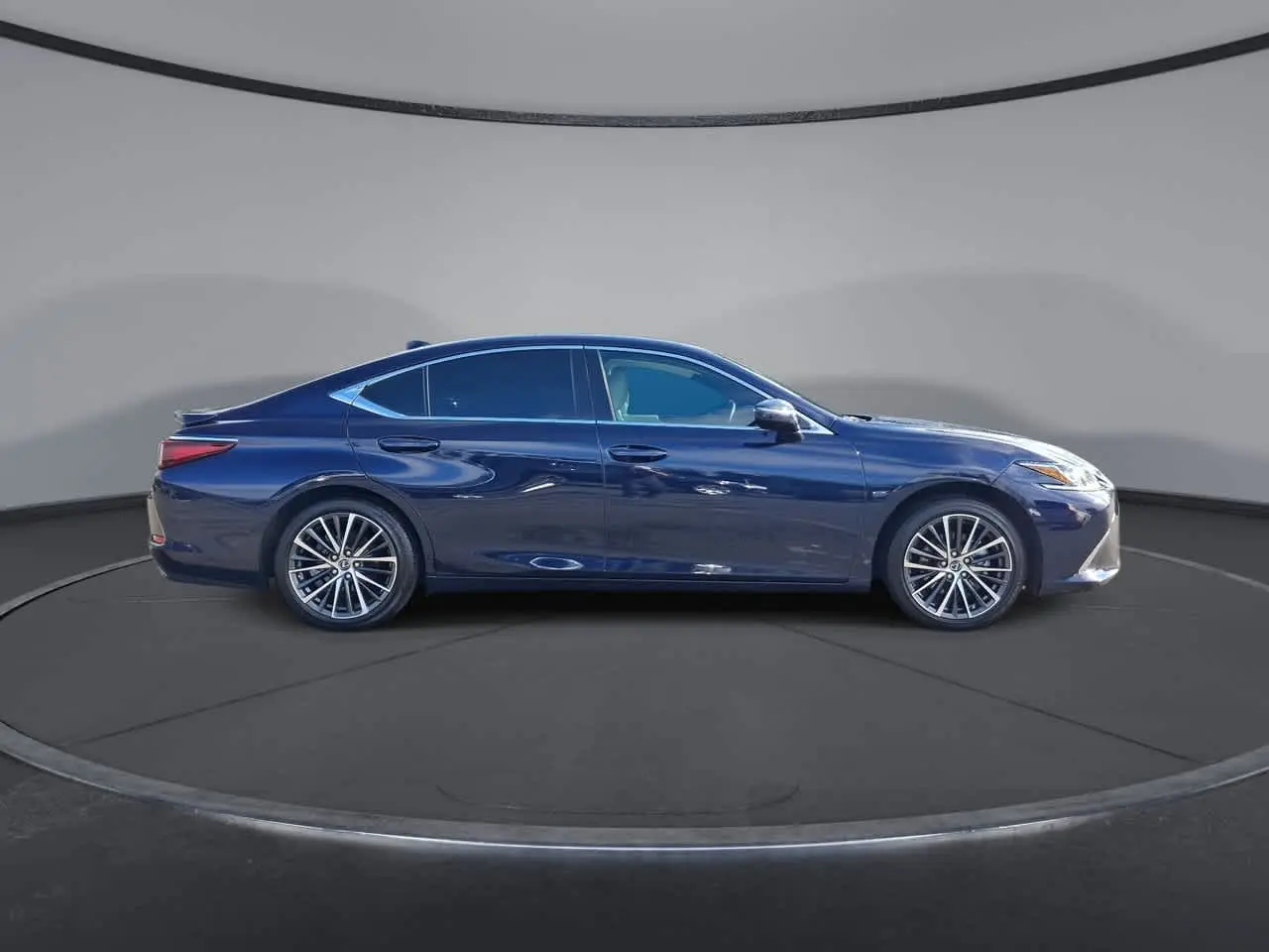 2025 Lexus ES - $44,289