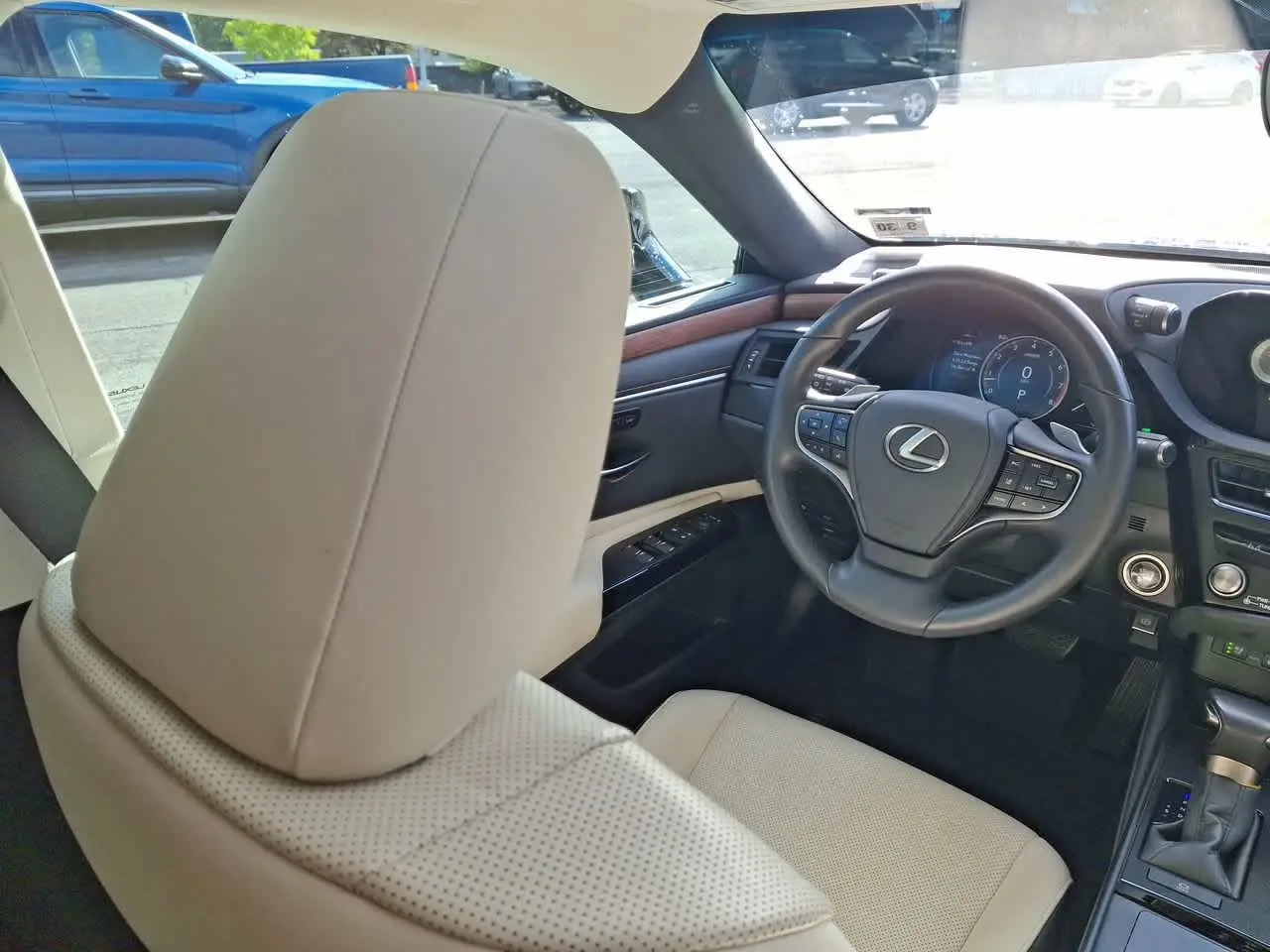 2025 Lexus ES - $44,289