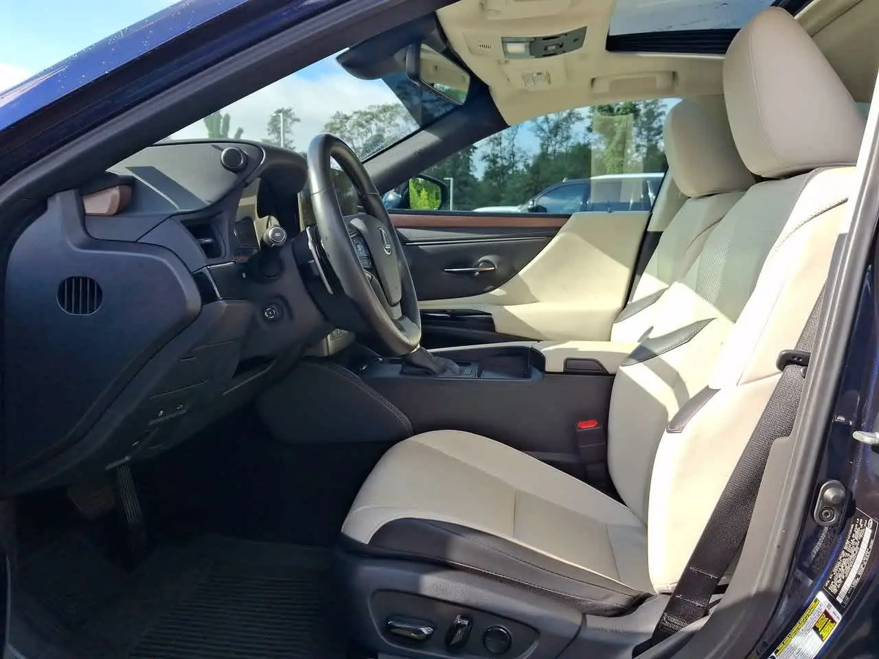 2025 Lexus ES - $44,289