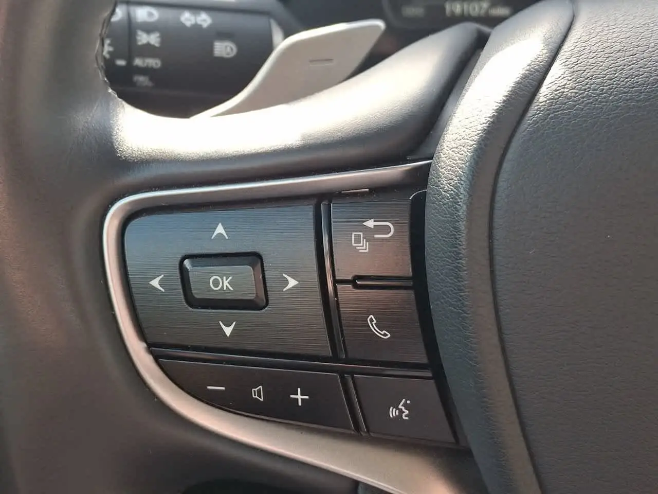 2025 Lexus ES - $44,289