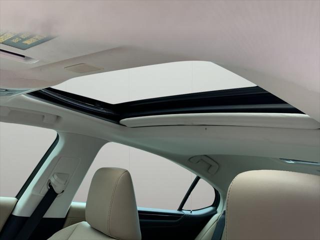2021 Lexus ES - $29,887