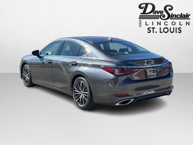 2022 Lexus ES - $30,674