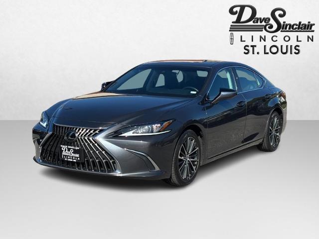 2022 Lexus ES - $30,674