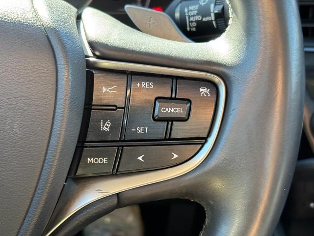2022 Lexus ES - $30,674