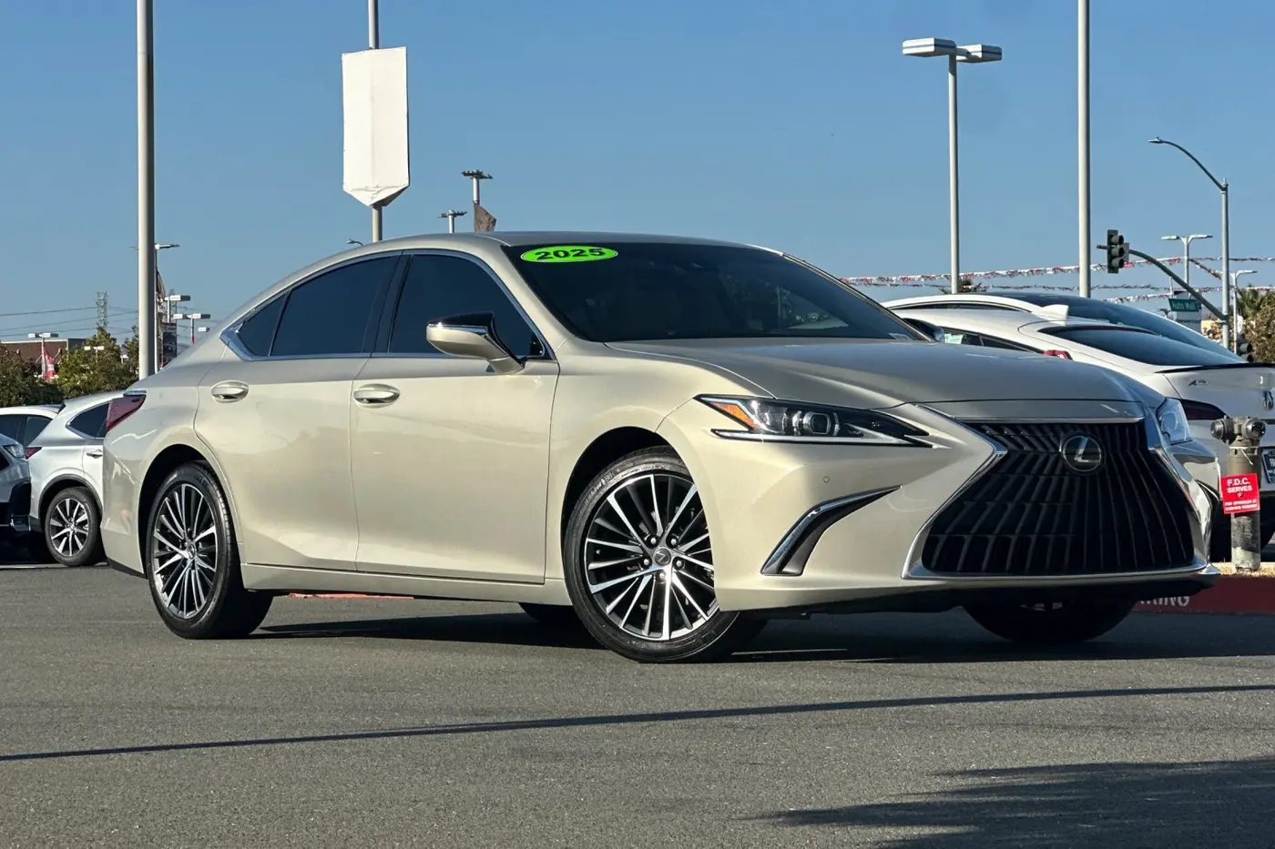 2025 Lexus ES - $41,788