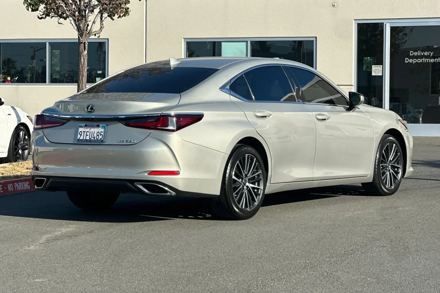 2025 Lexus ES - $41,788