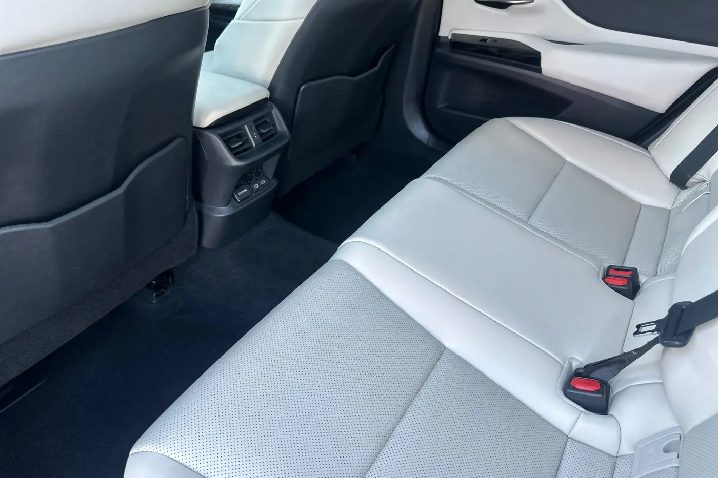 2025 Lexus ES - $41,788