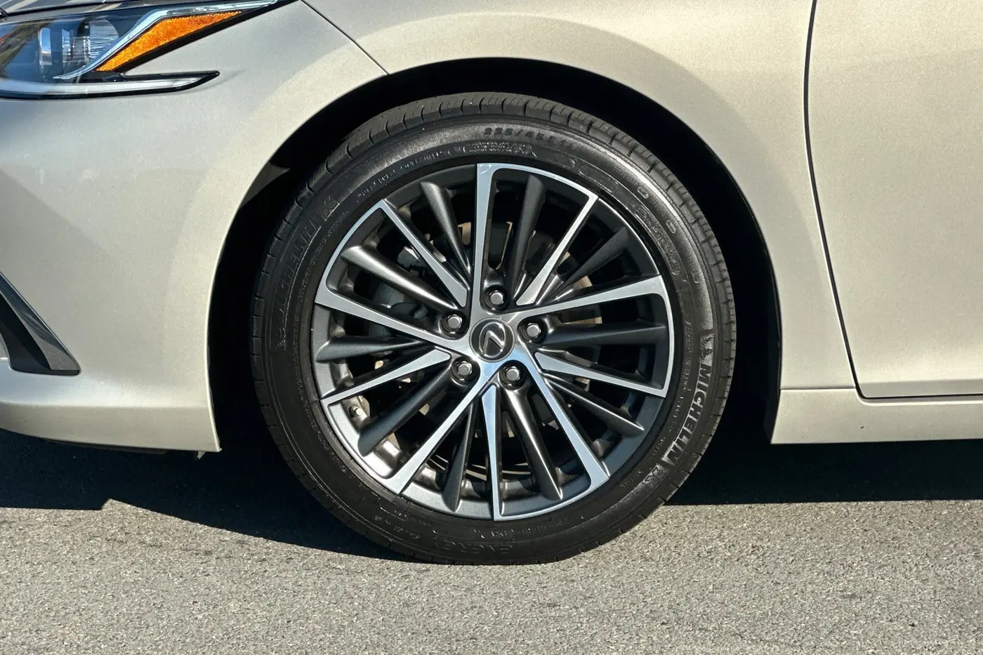2025 Lexus ES - $41,788