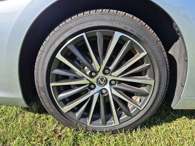 2025 Lexus ES - $47,555