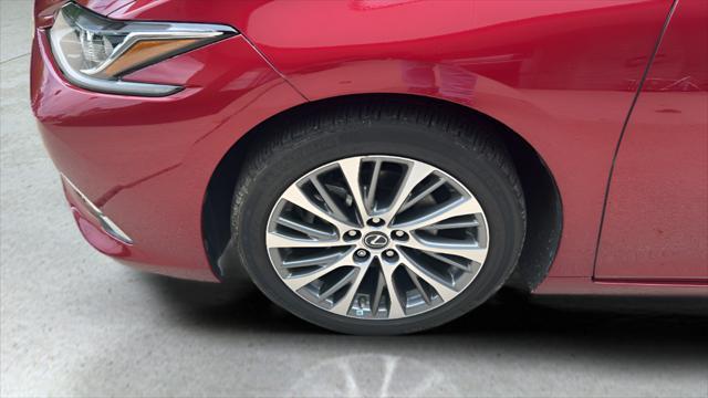 2020 Lexus ES 350 Base