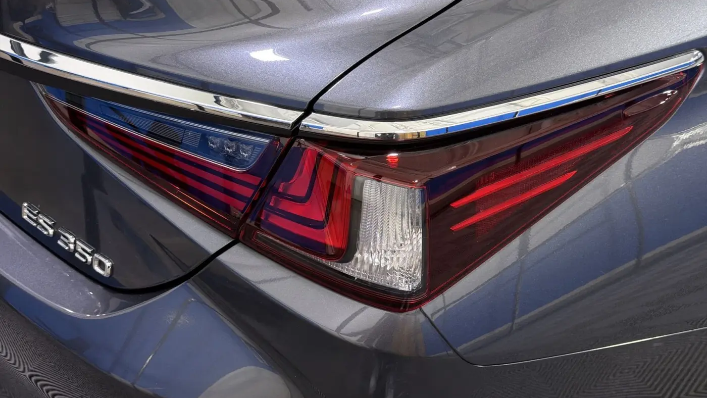 2023 Lexus ES 350 Base