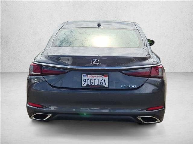 2022 Lexus ES - $31,925