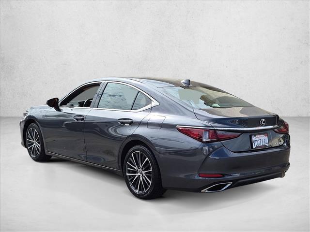 2022 Lexus ES - $31,925