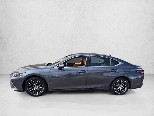 2022 Lexus ES - $31,925
