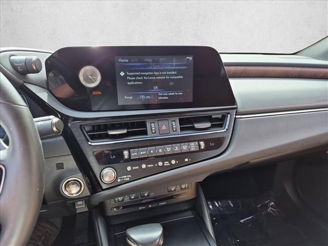 2022 Lexus ES - $31,925
