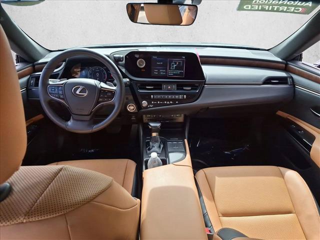 2022 Lexus ES - $31,925