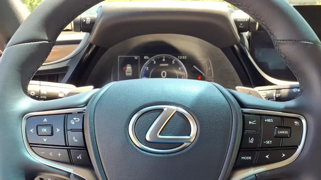 2023 Lexus ES 350 Base