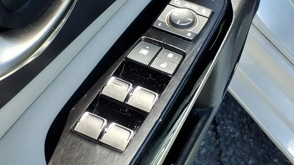 2023 Lexus ES 350 Base