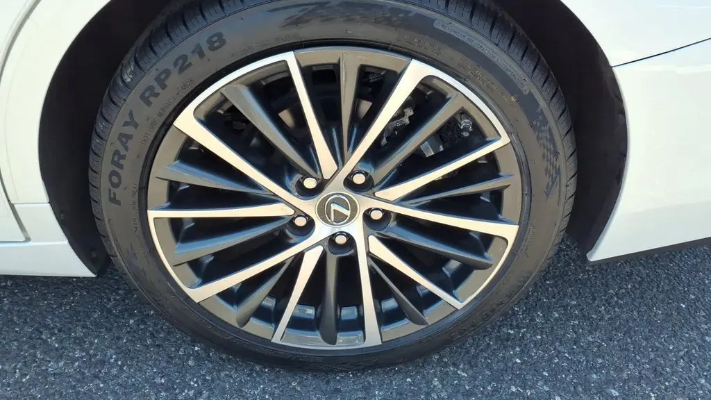 2023 Lexus ES 350 Base