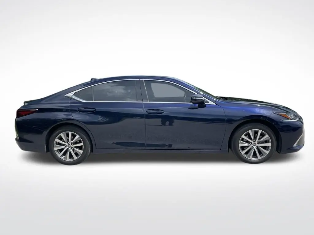 2021 Lexus ES - $25,497