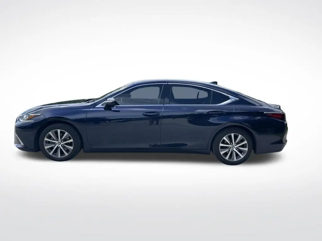 2021 Lexus ES - $25,497