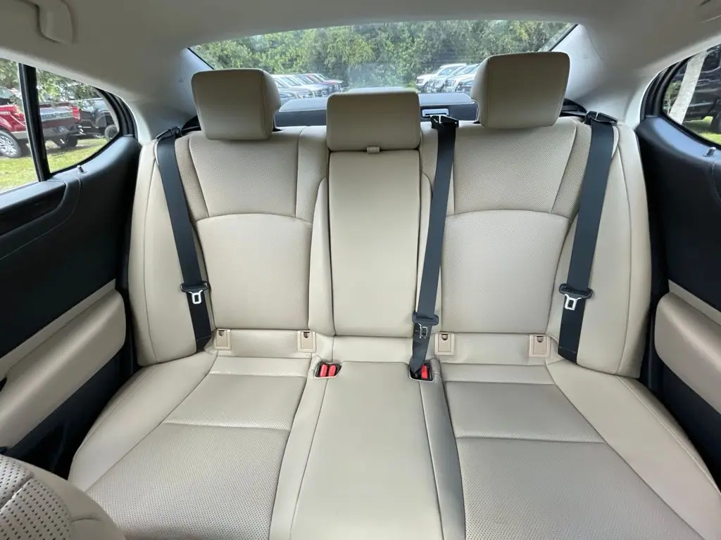 2021 Lexus ES - $25,497
