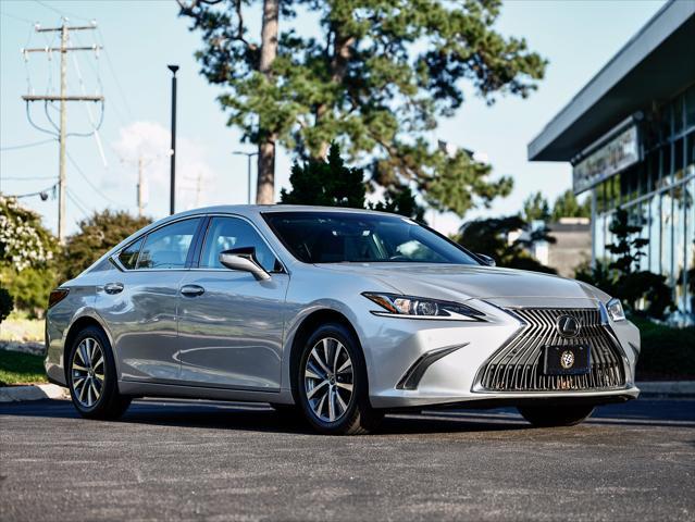 2021 Lexus ES
