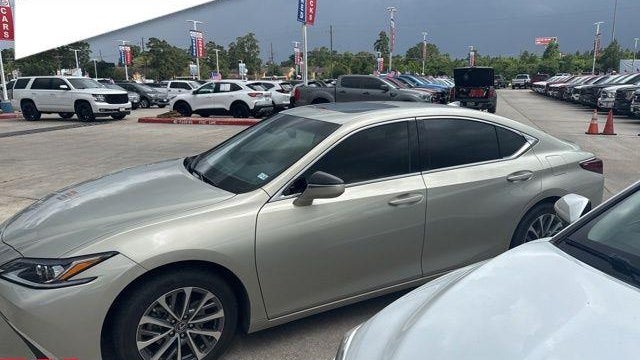 2022 Lexus ES 350 Base