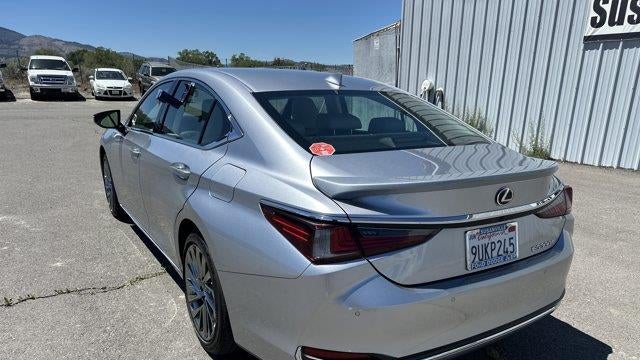 2025 Lexus ES 300h Luxury